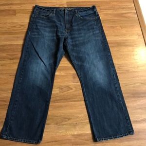 Men’s AE dark blue jeans.